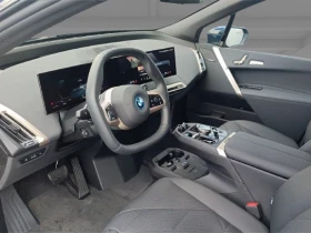 BMW iX xDrive40 = Sport Package = Sky Lounge Гаранция - 108590 лв. / 55521.19 € - 74372695 7