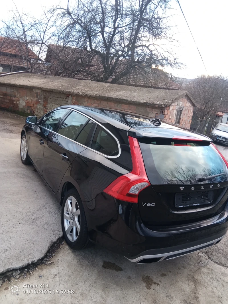 Volvo V60 D3, снимка 3 - Автомобили и джипове - 48822141