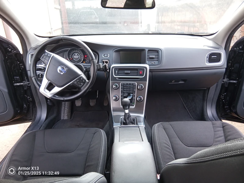 Volvo V60 D3, снимка 13 - Автомобили и джипове - 48822141