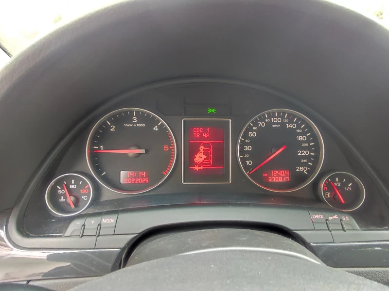 Audi A4 Avant 1.9 TDI, снимка 5 - Автомобили и джипове - 48933966