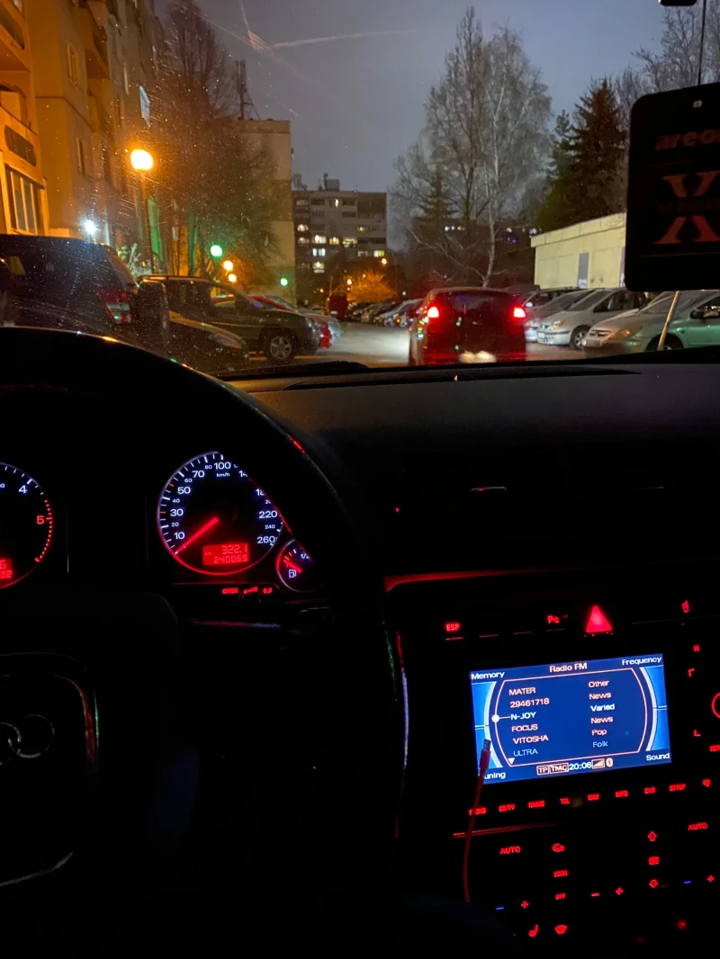 Audi A4 3.0 Tdi S line Plus, снимка 11 - Автомобили и джипове - 49898121