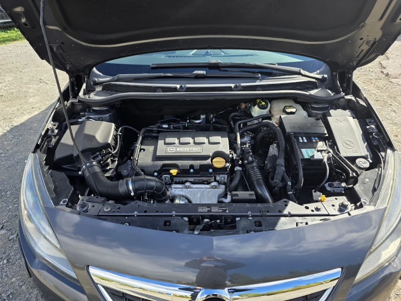 Opel Astra 1.4i 140к.c Turbo, снимка 16 - Автомобили и джипове - 52019782