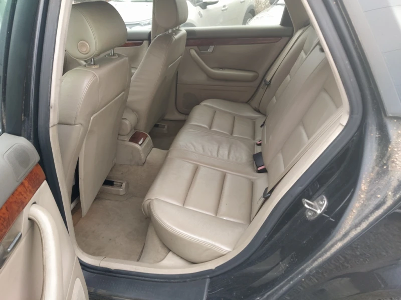 Audi A4 2, 5 tdi, снимка 11 - Автомобили и джипове - 52772151