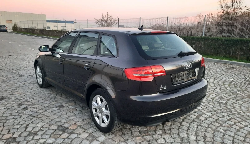 Audi A3 1.6TDI Sportback, снимка 7 - Автомобили и джипове - 52817114