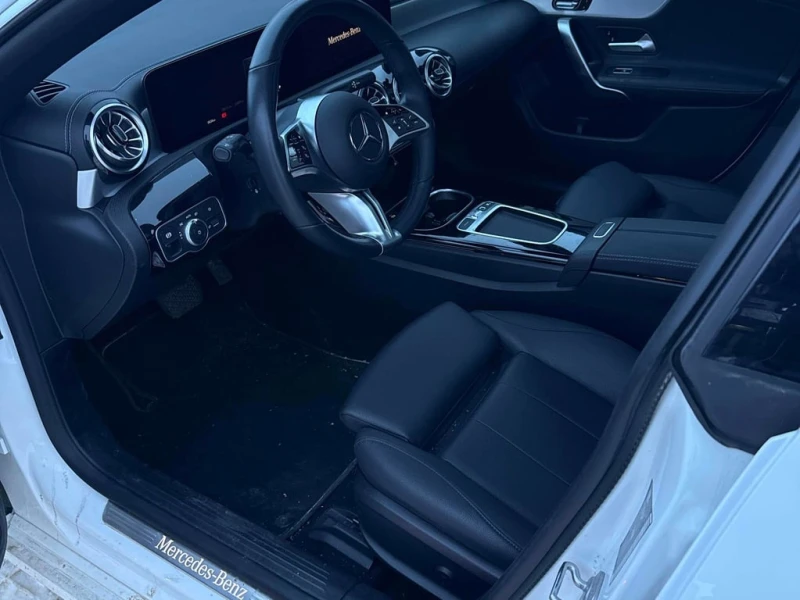 Mercedes-Benz CLA * 250 * CARFAX * БЕЗ ПЪРВОНАЧАЛНА ВНОСКА, снимка 14 - Автомобили и джипове - 53244535