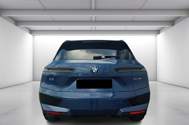 BMW iX xDrive40 = Sport Package = Sky Lounge Гаранция - изображение 2