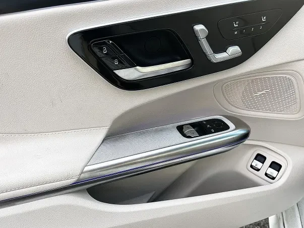 Mercedes-Benz CLE 300e = AMG Line = Night Package Гаранция, снимка 6 - Автомобили и джипове - 52948685