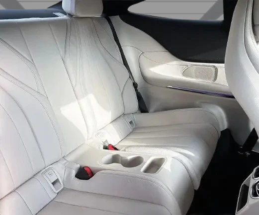 Mercedes-Benz CLE 300e = AMG Line = Night Package Гаранция, снимка 10 - Автомобили и джипове - 52948685