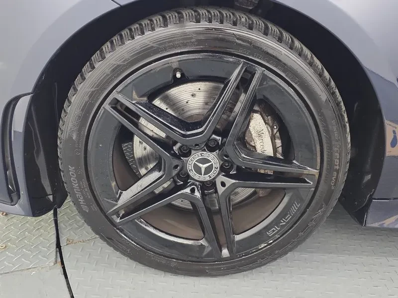 Mercedes-Benz CLS 300 AMG LINE, снимка 5 - Автомобили и джипове - 55704001