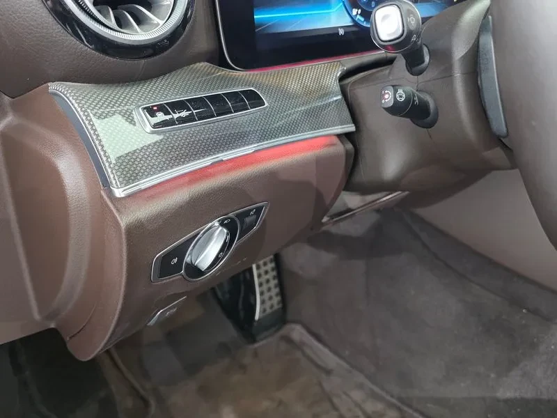 Mercedes-Benz CLS 300 AMG LINE, снимка 15 - Автомобили и джипове - 55704001