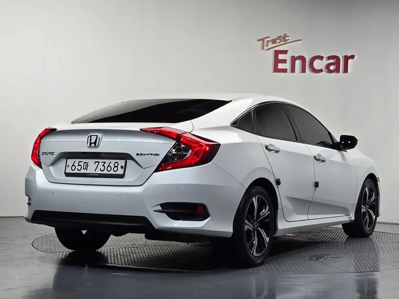 Honda Civic 2.0 10TH GEN, снимка 2 - Автомобили и джипове - 55794282