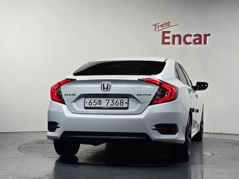 Honda Civic 2.0 10TH GEN, снимка 4 - Автомобили и джипове - 55794282