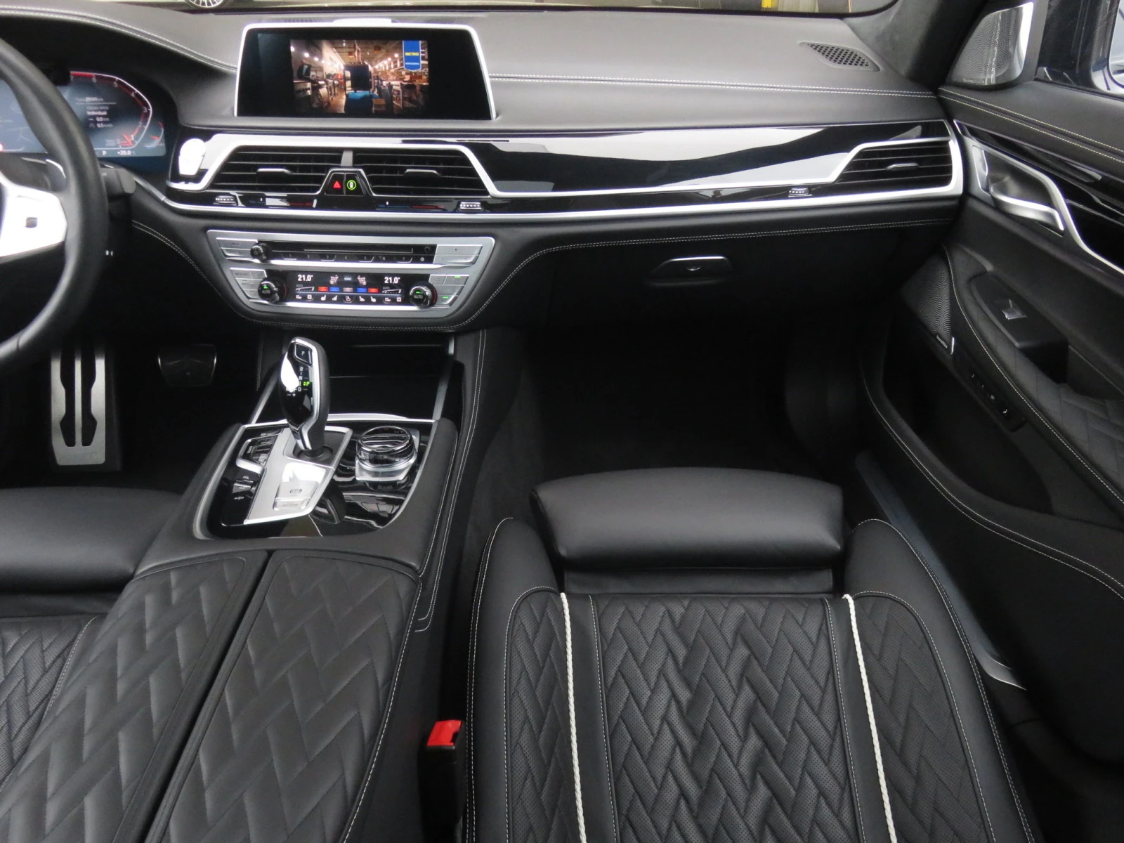 BMW 750 Li xDrive, M-Paket, Individual, В Гаранция, 3xTV - изображение 8