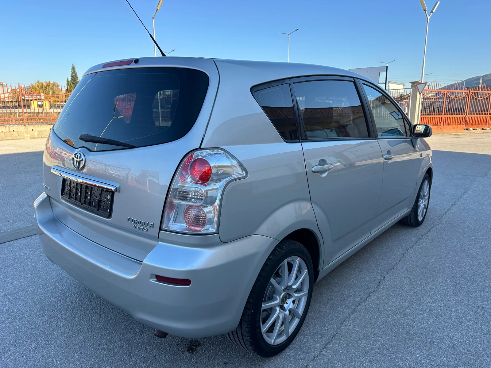 Toyota Corolla verso 1.8vvt-i/129кс/Facelift/7-местна/ГЕРМАНИЯ - изображение 3