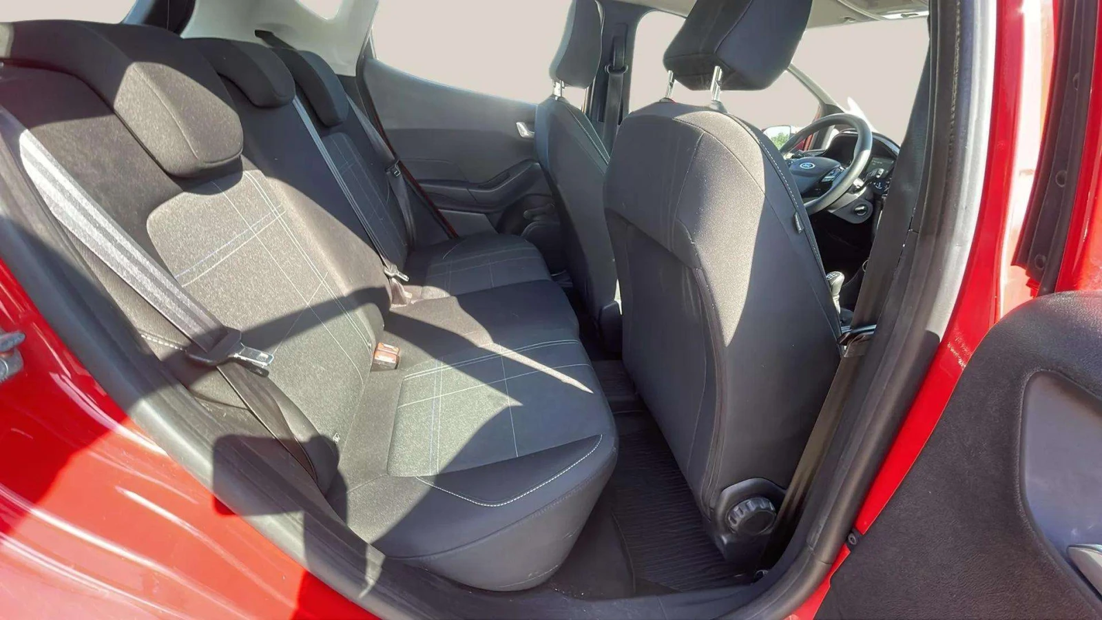 Ford Fiesta 1.1i - изображение 9
