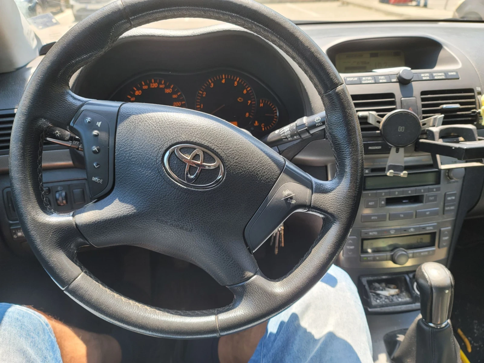 Toyota Avensis Бензин газ - изображение 7