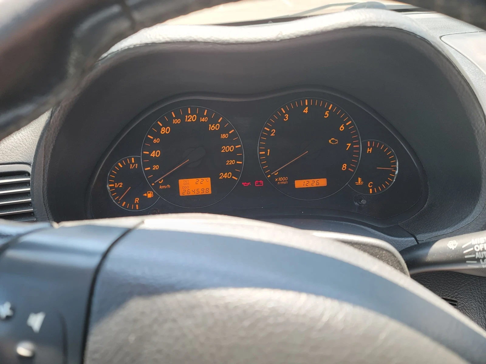 Toyota Avensis Бензин газ - изображение 6