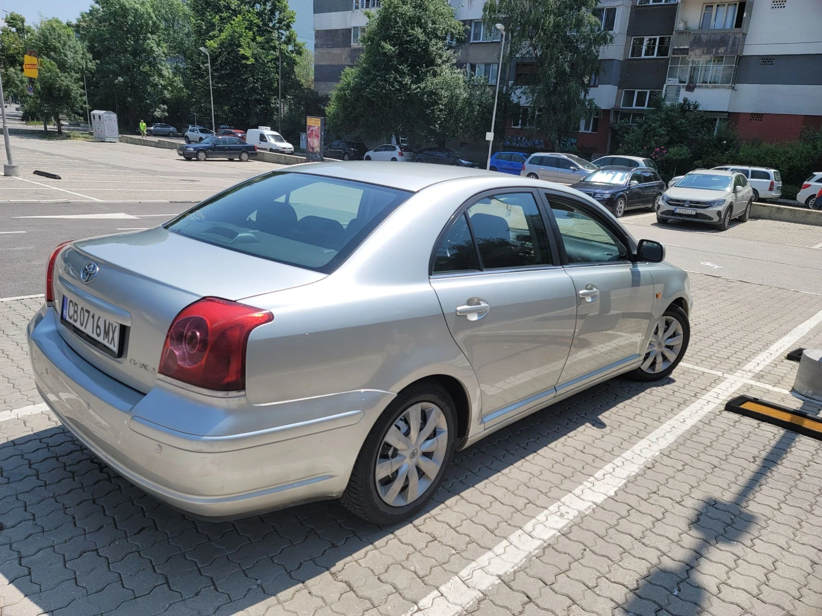 Toyota Avensis Бензин газ - изображение 2