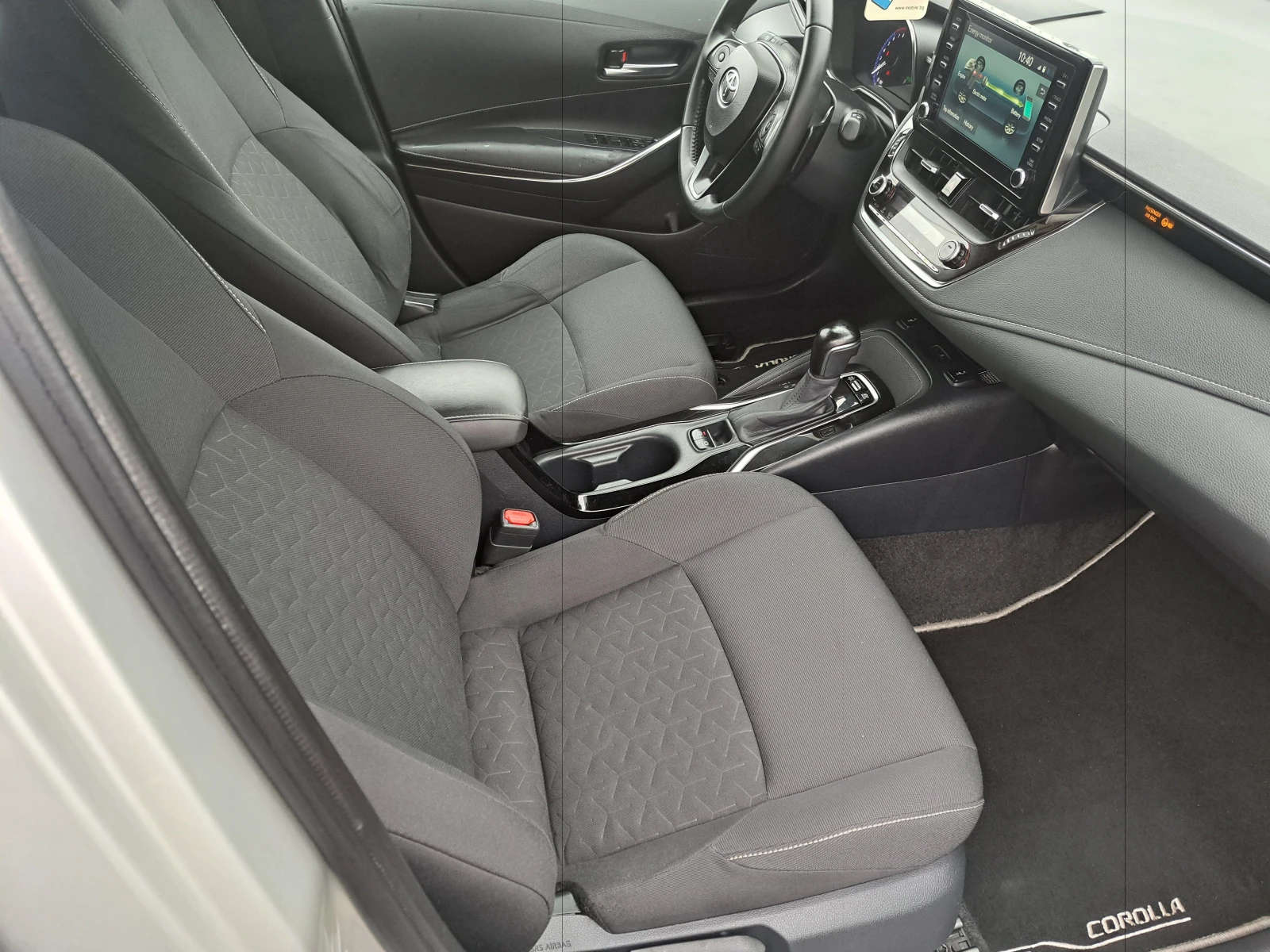 Toyota Corolla 2.0HYBRID - изображение 8