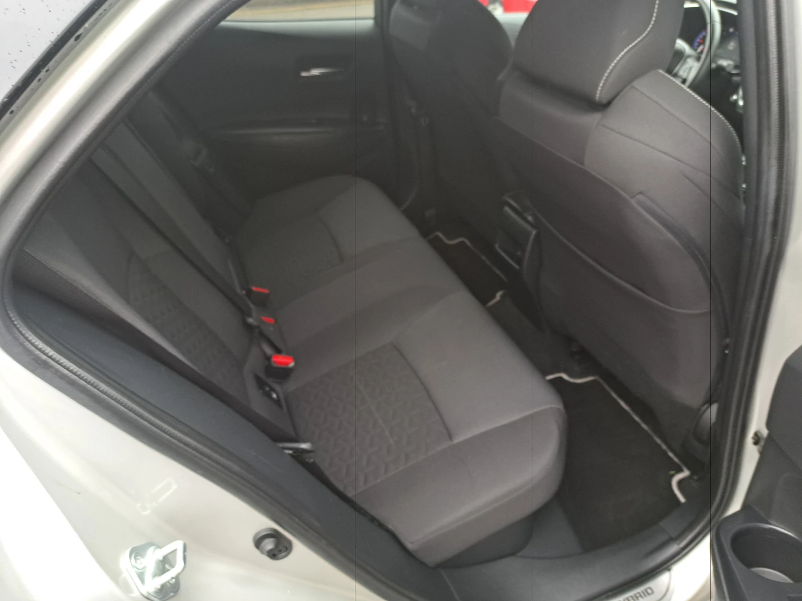 Toyota Corolla ПРОДАДЕНА | Mobile.bg — изображение 12