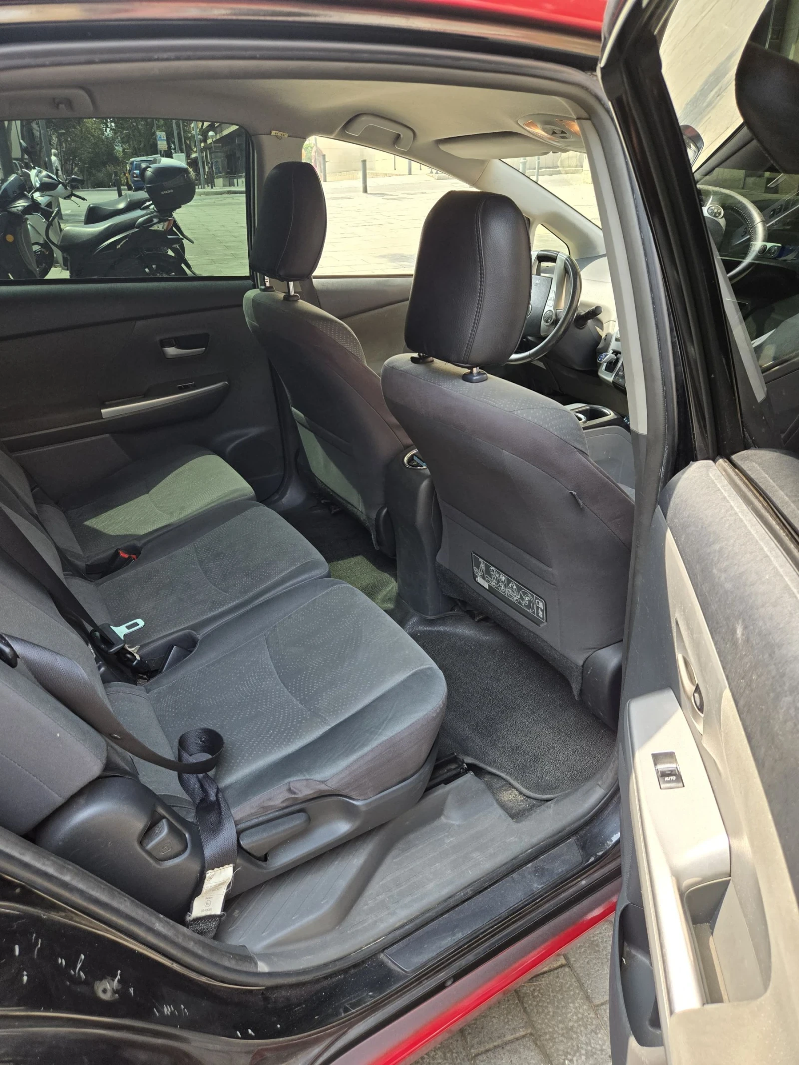 Toyota Prius Prius +  | Mobile.bg   5