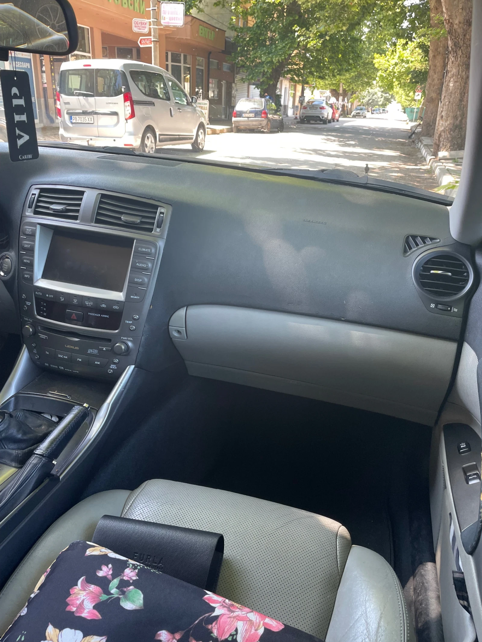 Lexus IS 220d | Mobile.bg � ����������� 8