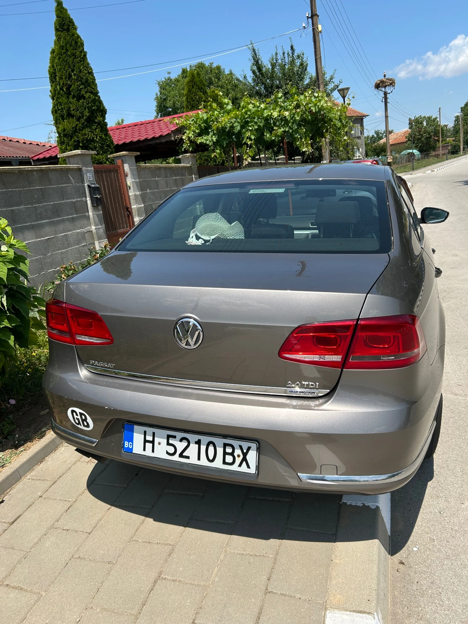 VW Passat 2.0 TDI, снимка 2 - Автомобили и джипове - 53792433