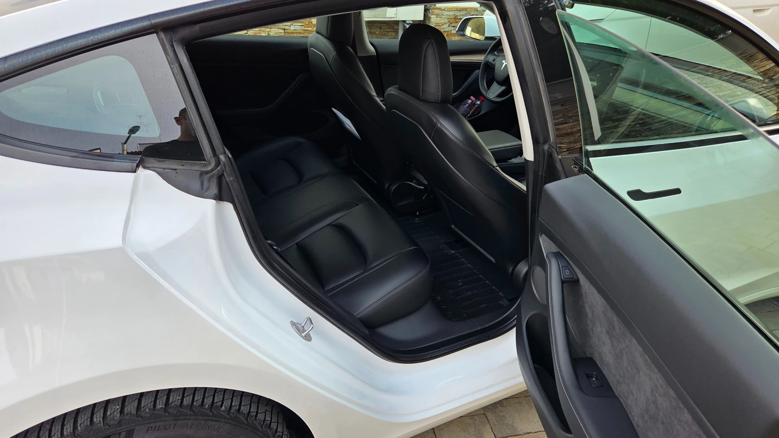 Tesla Model 3 Long Range, снимка 12 - Автомобили и джипове - 53893940