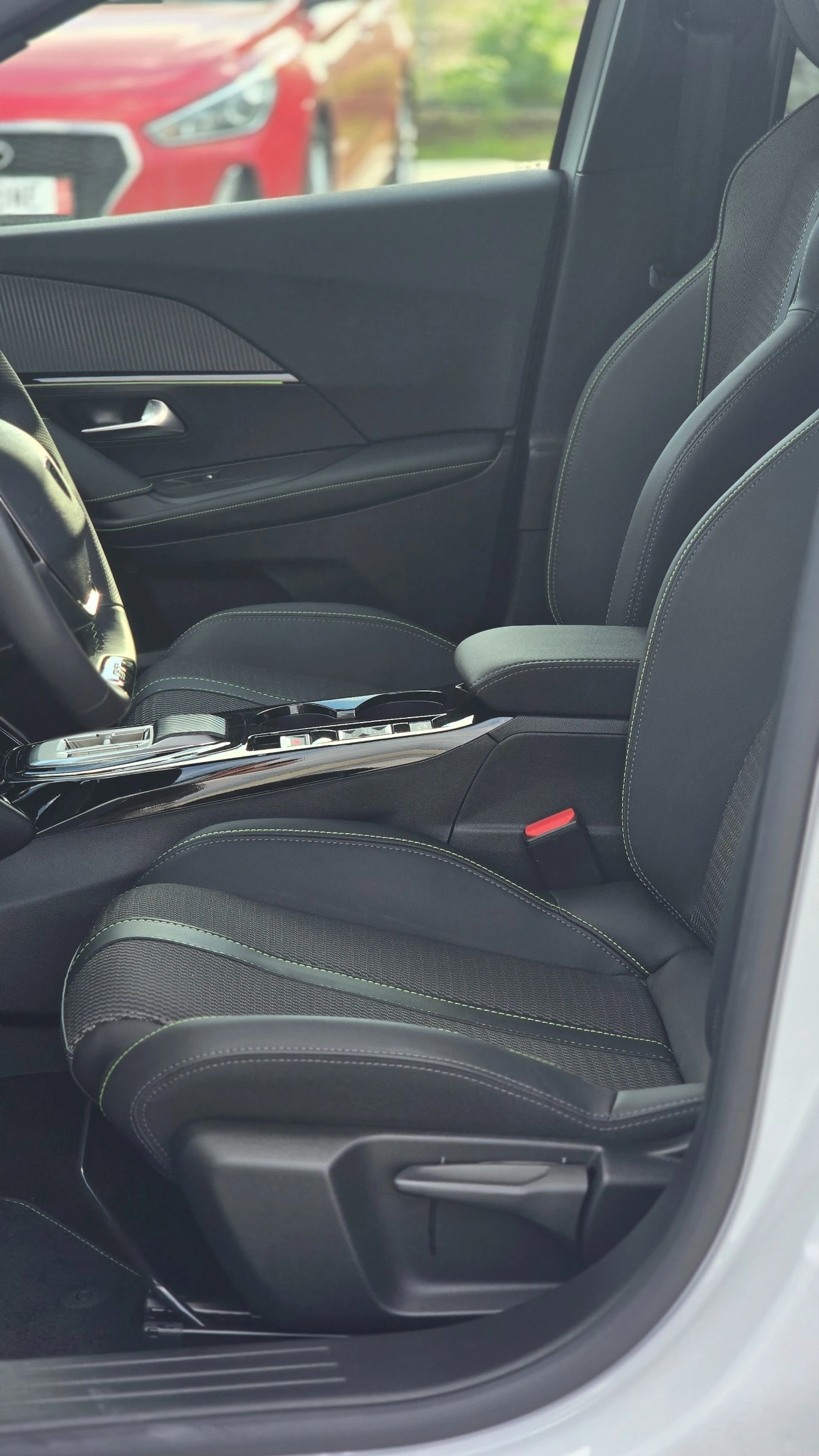 Peugeot 2008 1.2i * GT* * �����������*  | Mobile.bg � ����������� 16