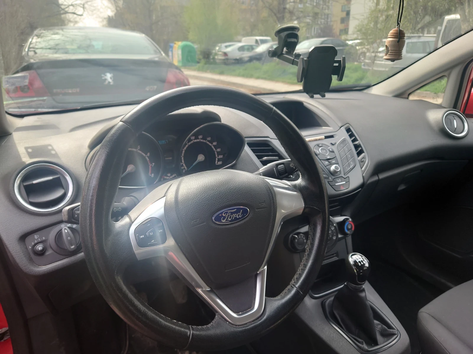 Ford Fiesta 1.2 i, снимка 6 - Автомобили и джипове - 54191464