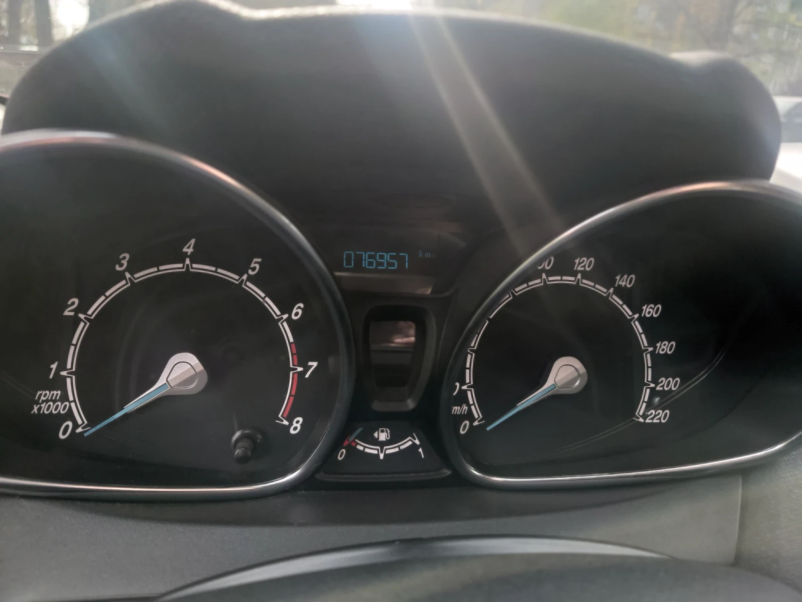 Ford Fiesta 1.2 i, снимка 9 - Автомобили и джипове - 54191464