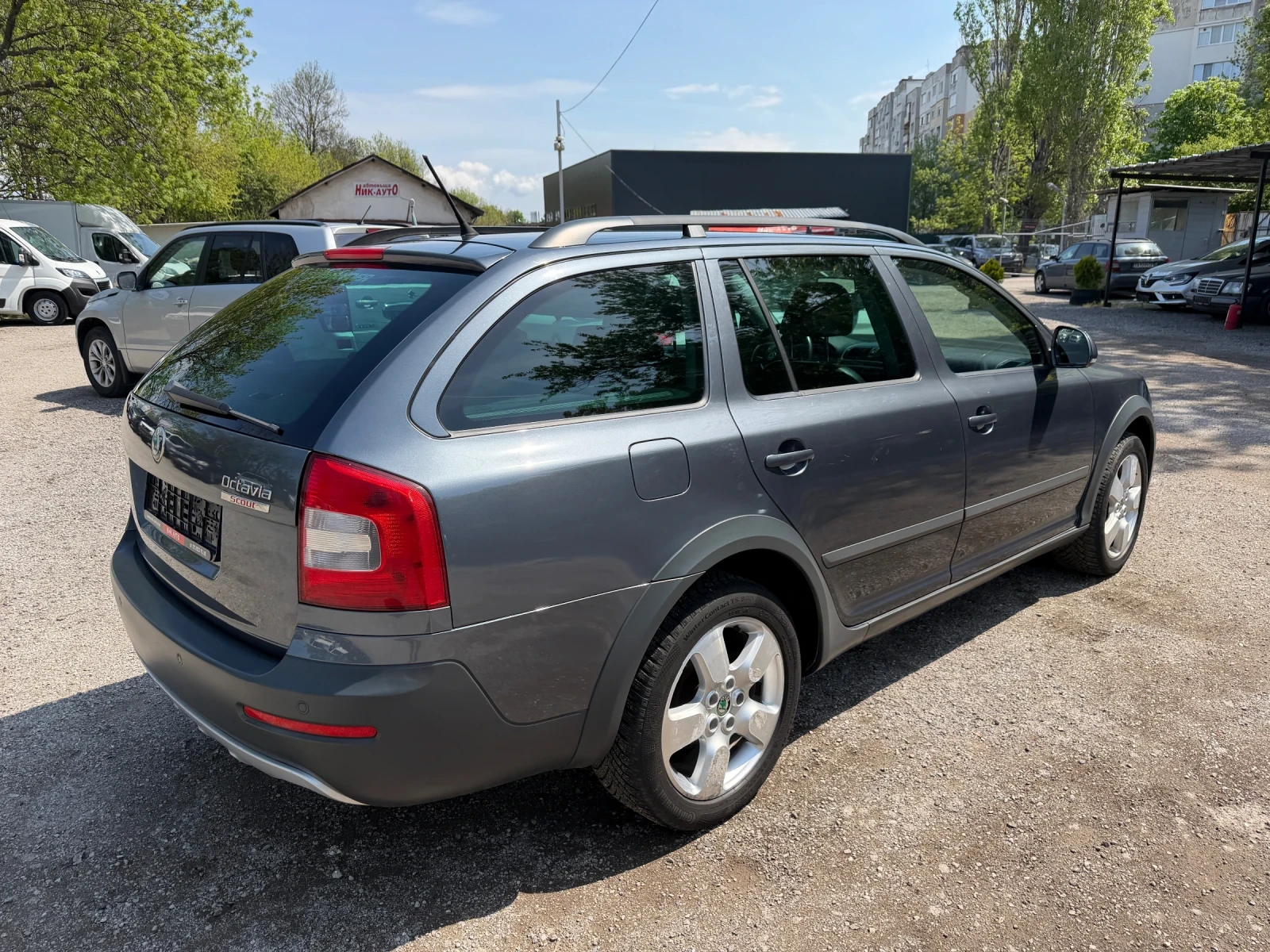 Skoda Octavia Scout 1.8TSI 4x4, снимка 3 - Автомобили и джипове - 54379932