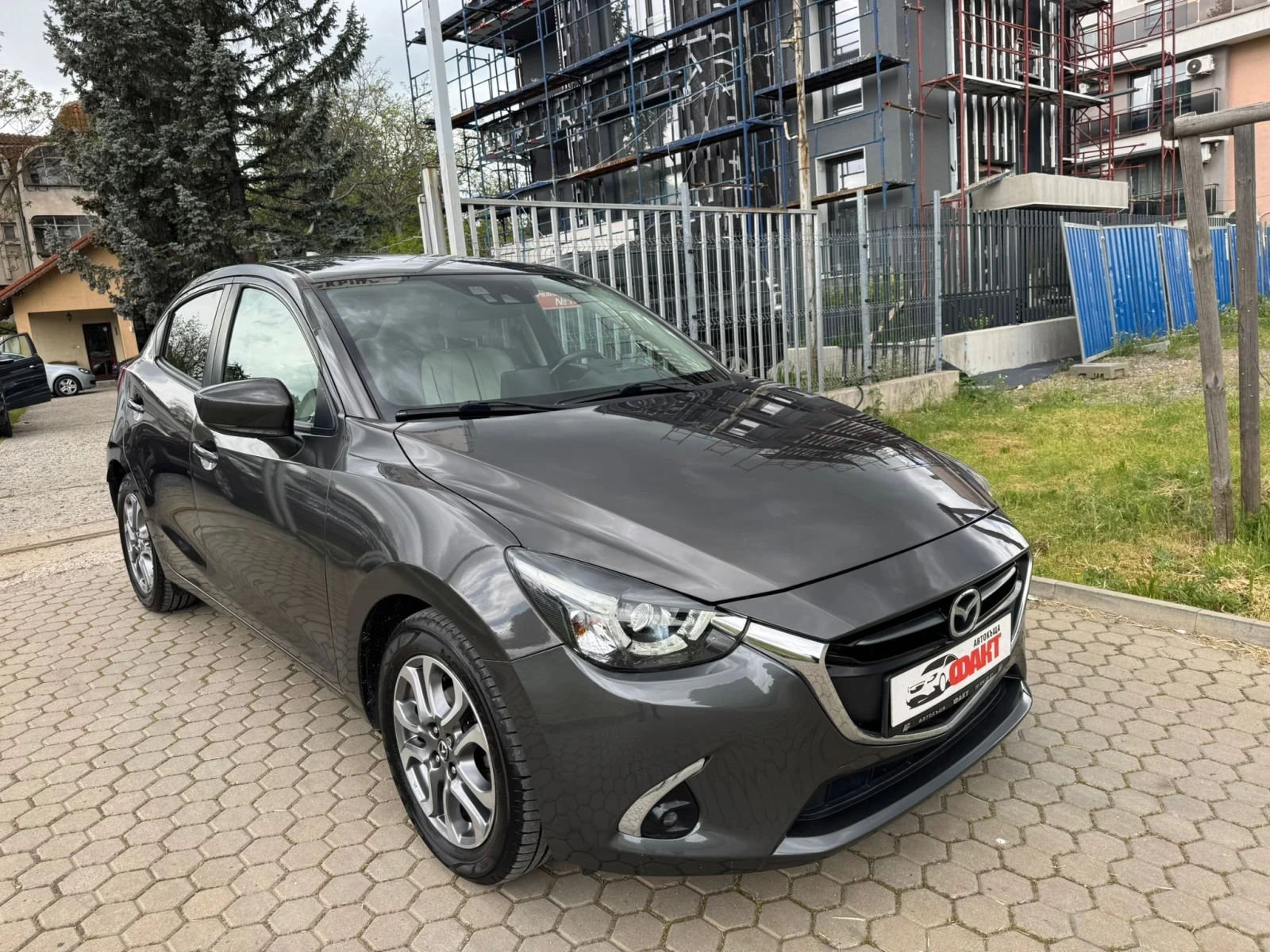 Mazda 2 1.5SkyActiv-D, снимка 4 - Автомобили и джипове - 54510302