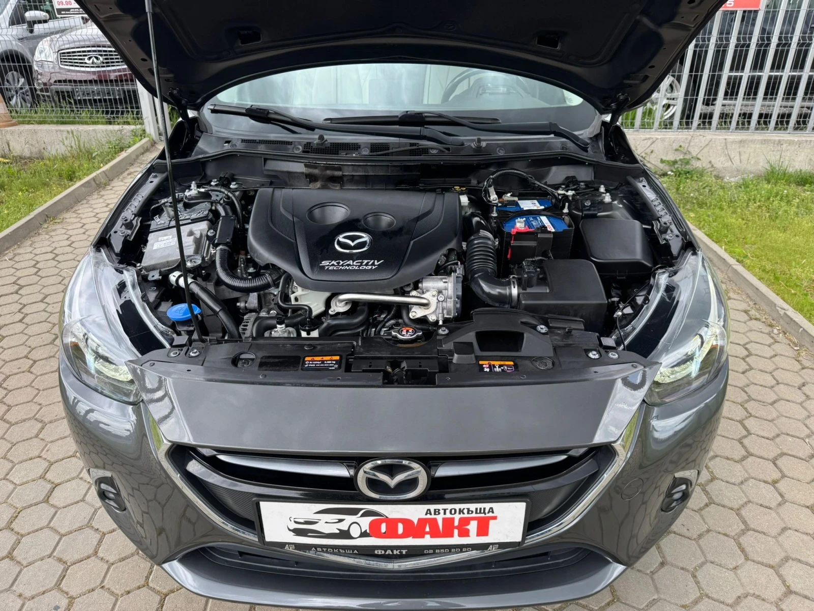 Mazda 2 1.5SkyActiv-D, снимка 17 - Автомобили и джипове - 54510302