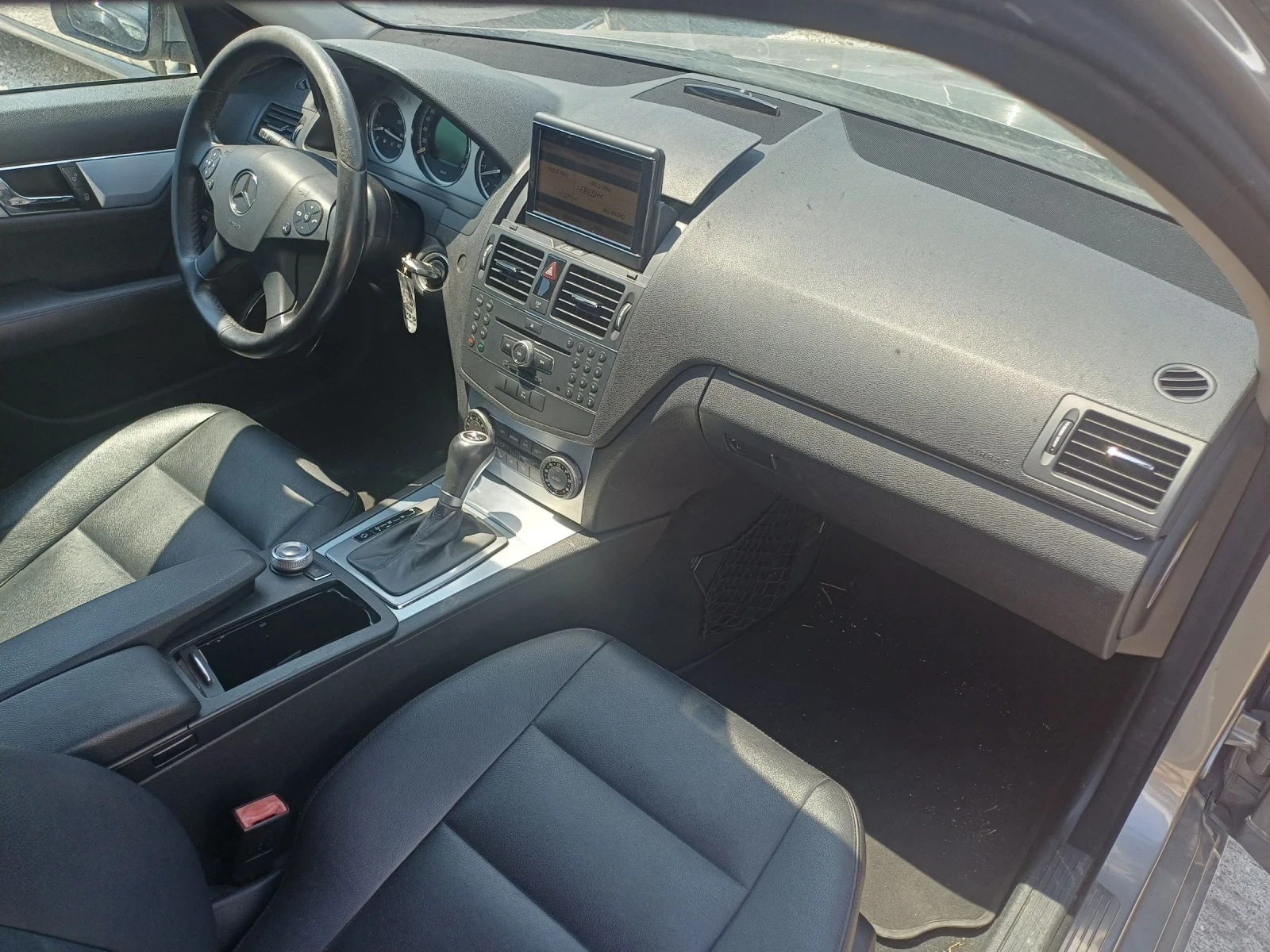 Mercedes-Benz C 320 3.0cdi v-6 224k.c. 4matic, снимка 11 - Автомобили и джипове - 55014352