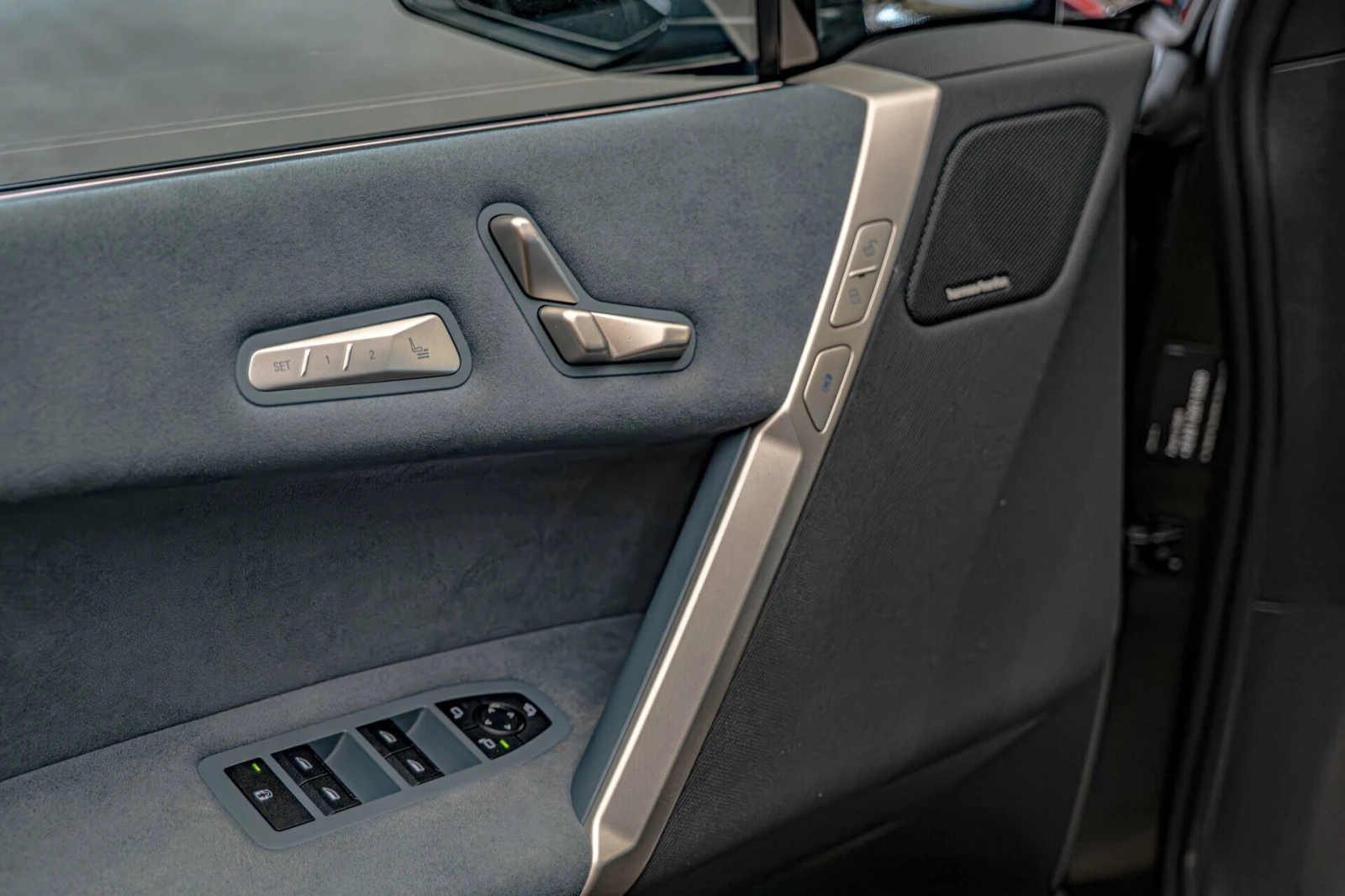 BMW iX xDrive 50/Harman Kardon/Камера 360/Ambient/Soft Cl, снимка 8 - Автомобили и джипове - 55108836