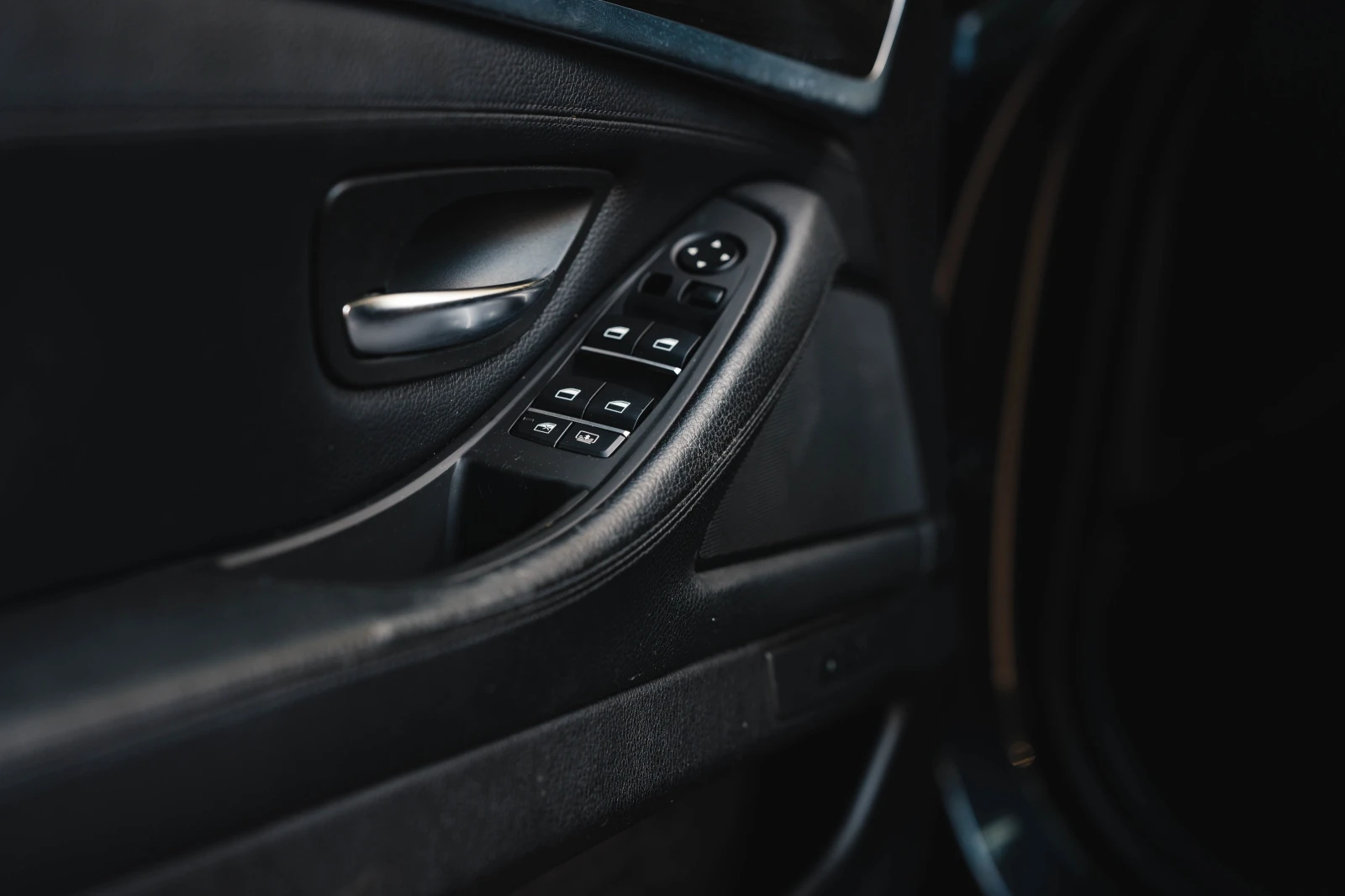 BMW 528, снимка 9 - Автомобили и джипове - 55161319