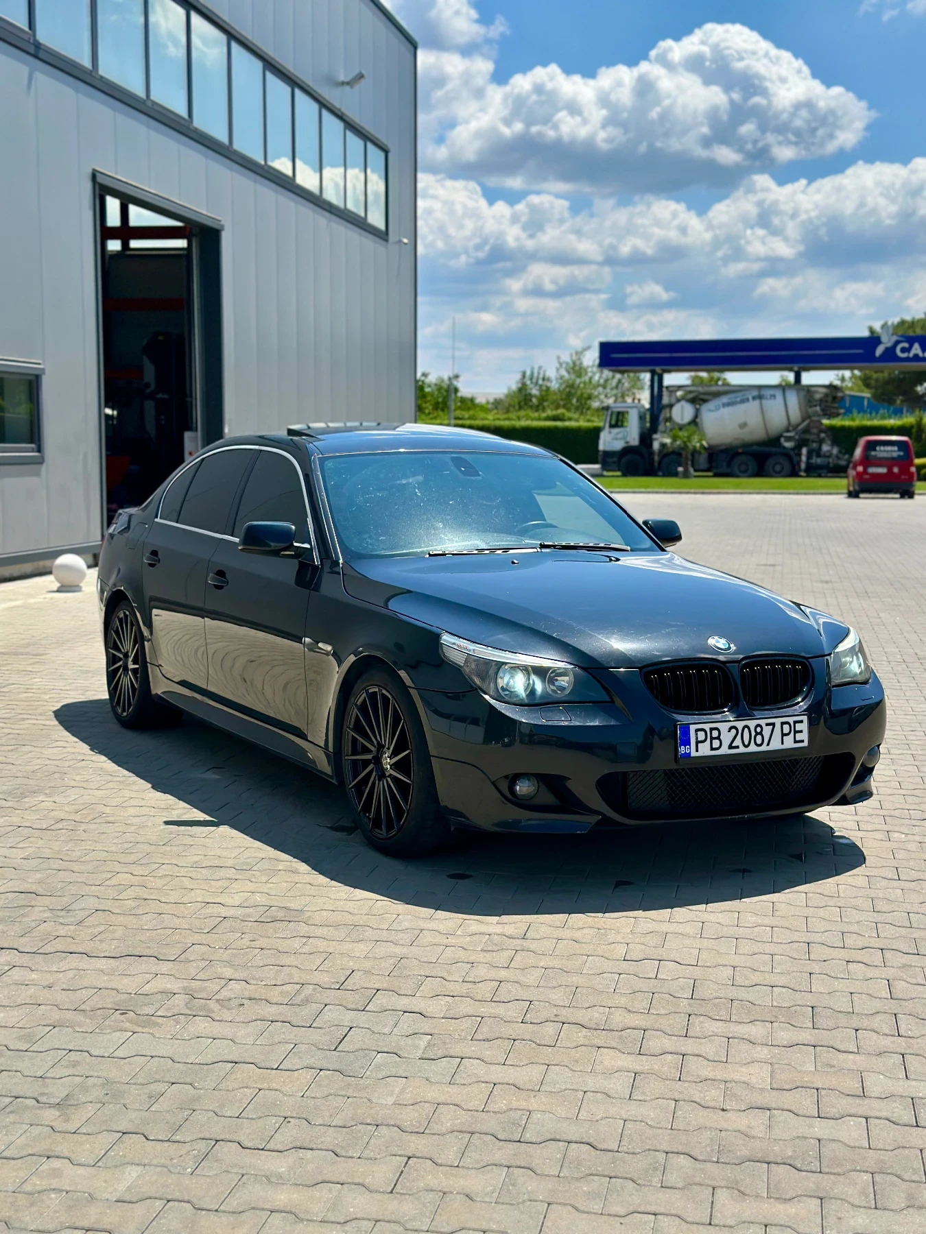 BMW 530, снимка 3 - Автомобили и джипове - 55461103