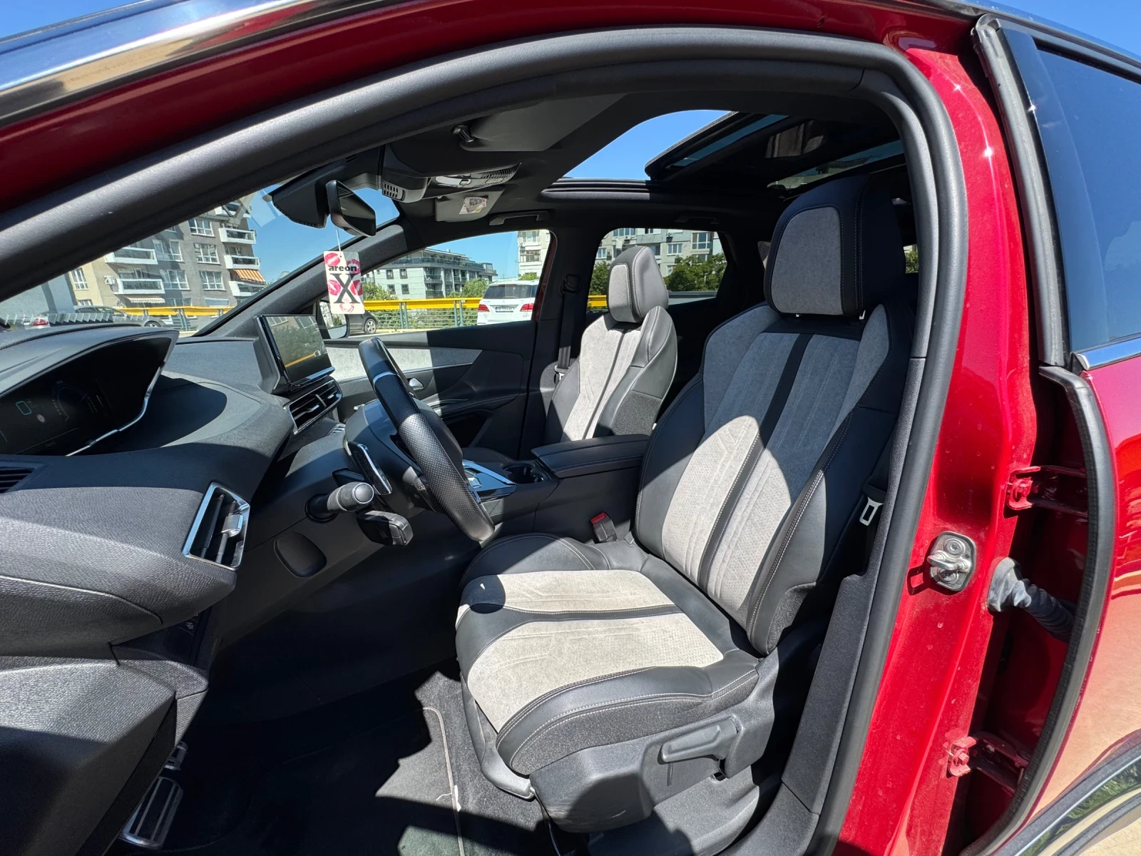 Peugeot 3008 GT* PHEV* 225HP* PANO* 360* FULL, снимка 12 - Автомобили и джипове - 55509489