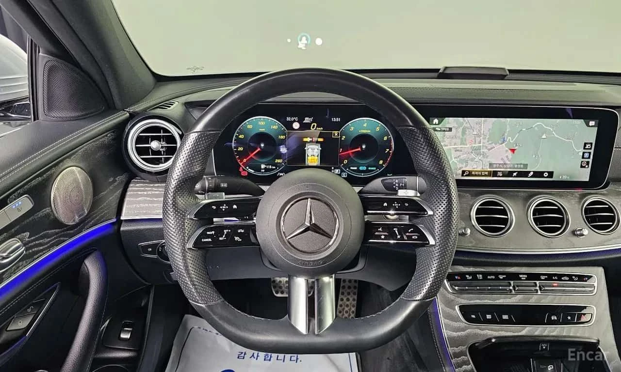 Mercedes-Benz E 350 4MATIC AMG Line * КРАЙНА ЦЕНА ДО БЪЛГАРИЯ * , снимка 17 - Автомобили и джипове - 55570662