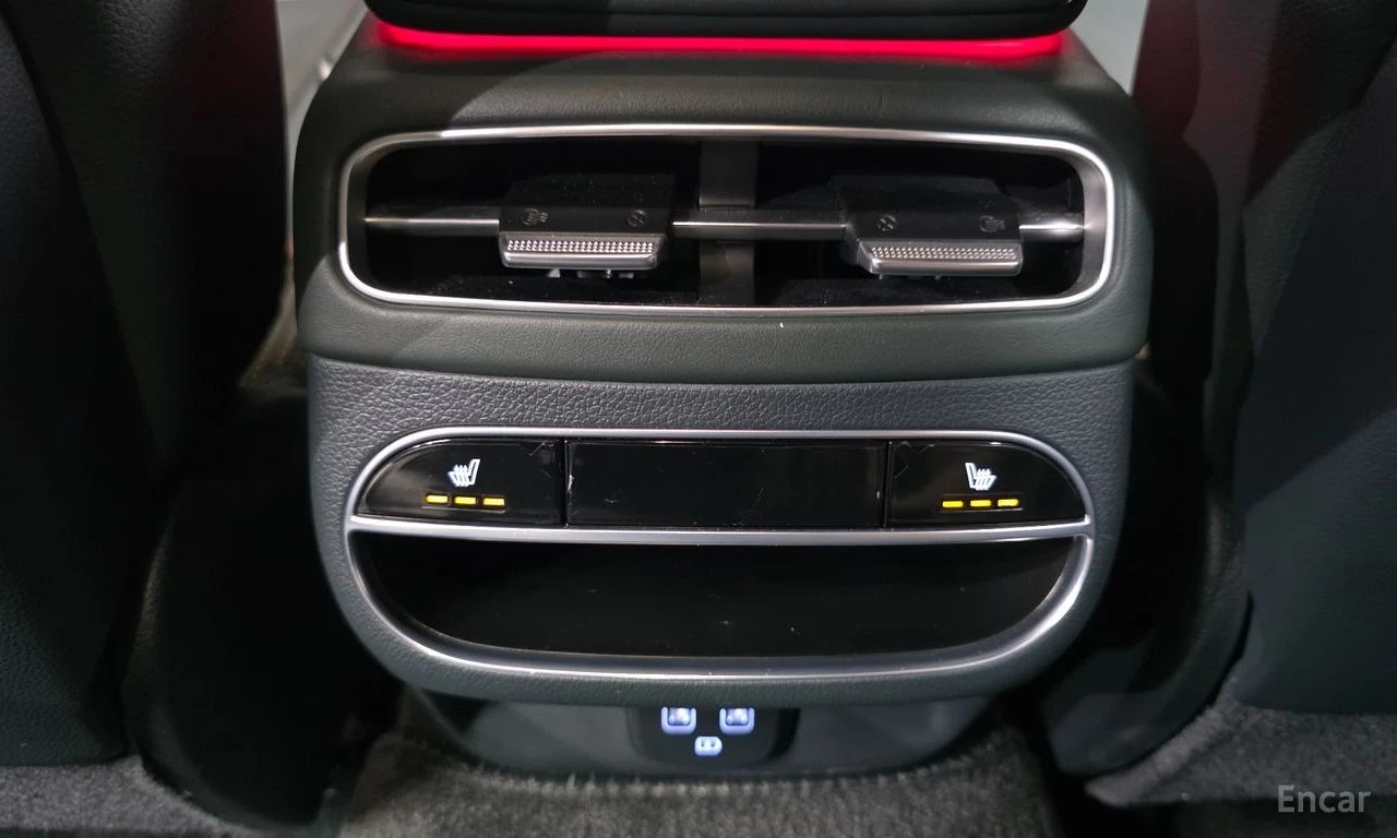 Genesis GV70 2.5T AWD* DISTRONIC* ПОДГРЕВ* ОБДУХВАНЕ* КАМЕРА* , снимка 15 - Автомобили и джипове - 55689151