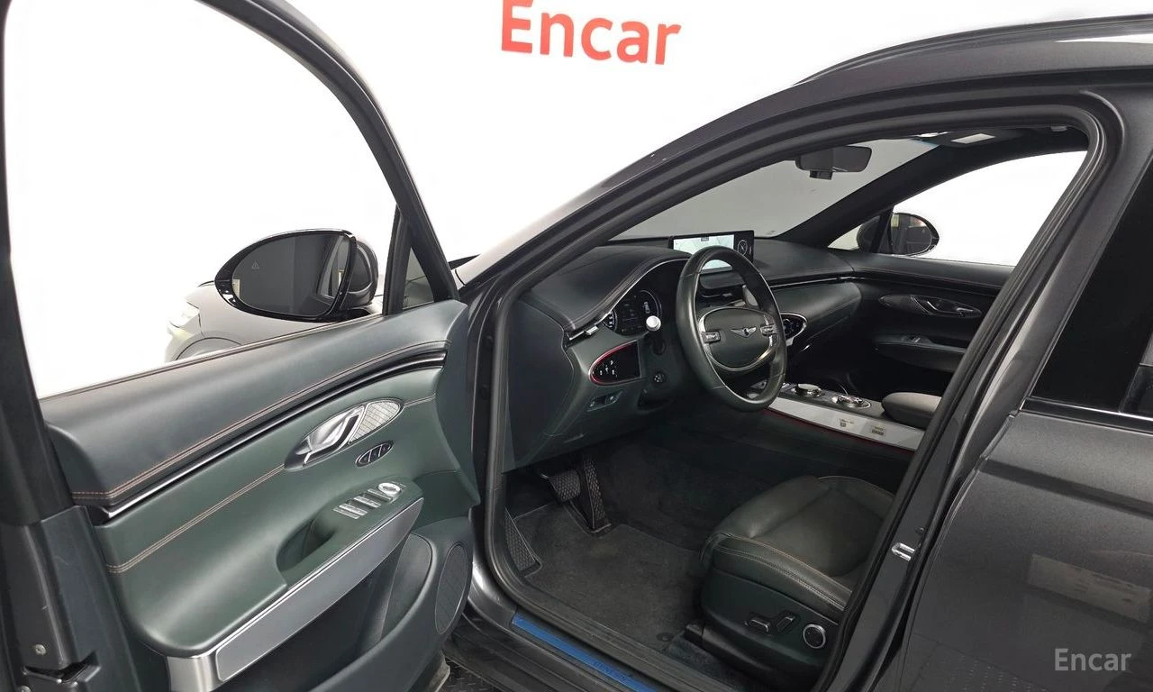 Genesis GV70 2.5T AWD* DISTRONIC* ПОДГРЕВ* ОБДУХВАНЕ* КАМЕРА* , снимка 6 - Автомобили и джипове - 55689151