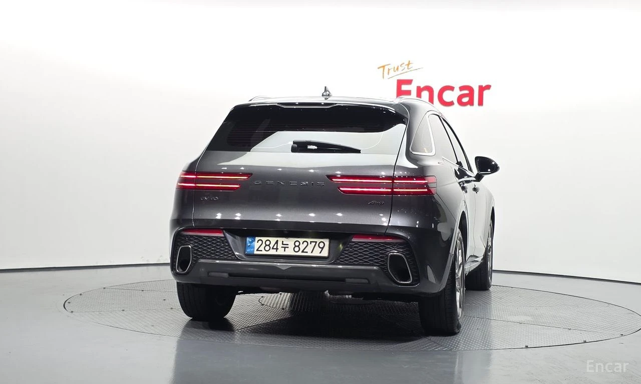 Genesis GV70 2.5T AWD* DISTRONIC* ПОДГРЕВ* ОБДУХВАНЕ* КАМЕРА* , снимка 4 - Автомобили и джипове - 55689151