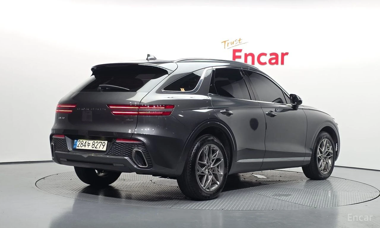 Genesis GV70 2.5T AWD* DISTRONIC* ПОДГРЕВ* ОБДУХВАНЕ* КАМЕРА* , снимка 3 - Автомобили и джипове - 55689151