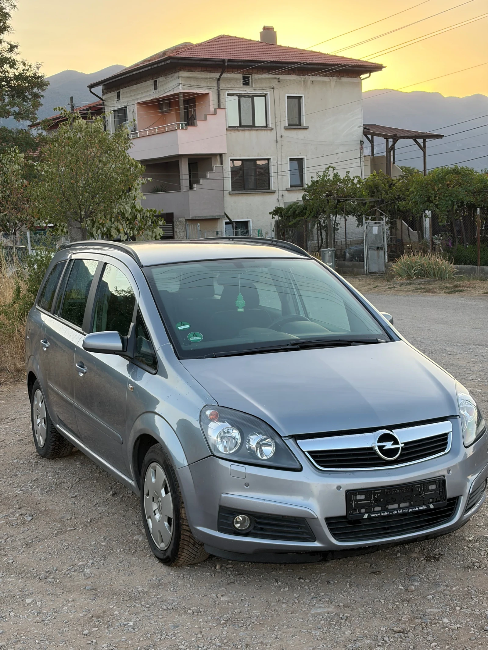 Opel Zafira 1.9CDTI* 7 SEATS, снимка 3 - Автомобили и джипове - 56041882