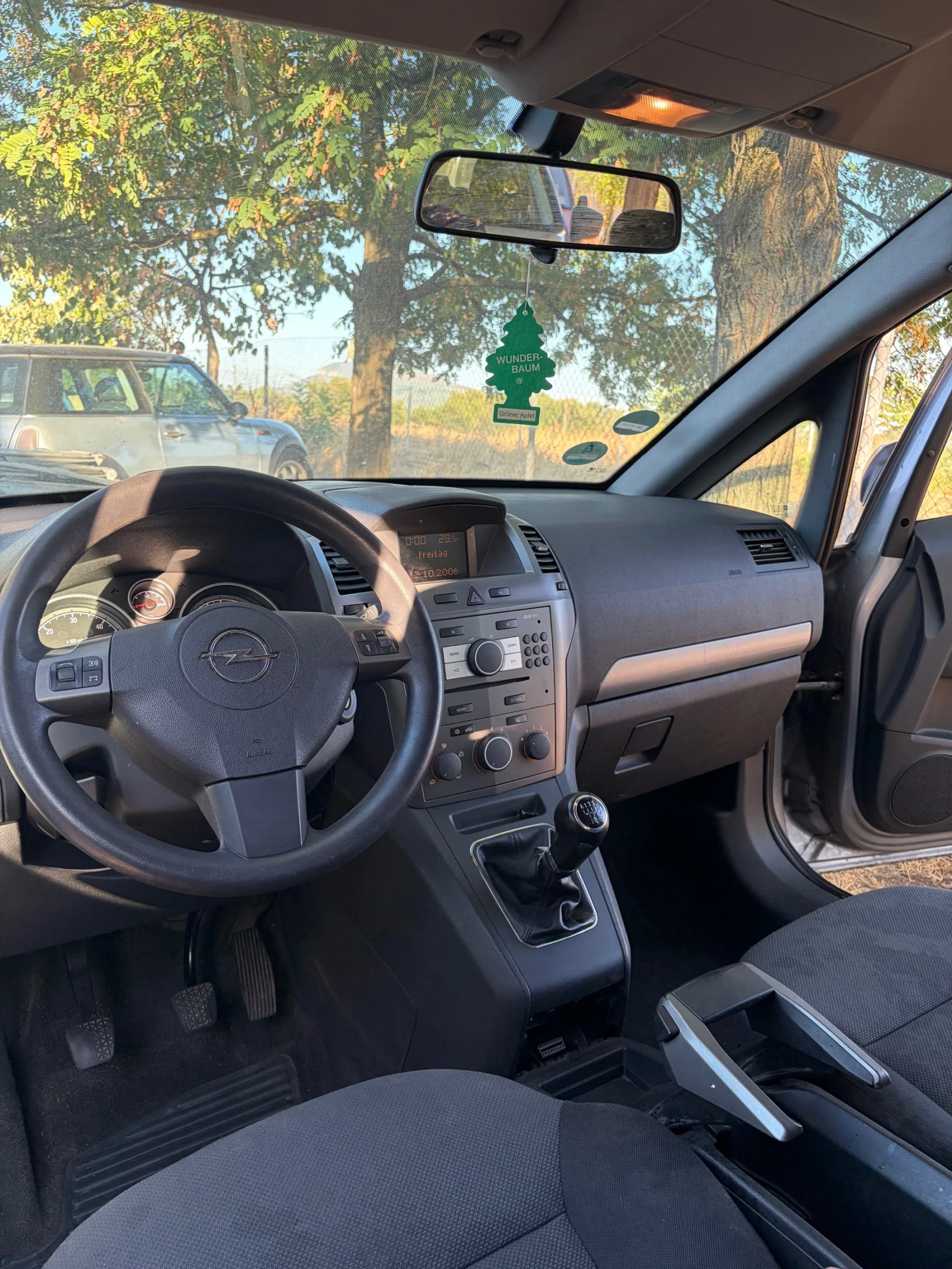 Opel Zafira 1.9CDTI* 7 SEATS, снимка 9 - Автомобили и джипове - 56041882