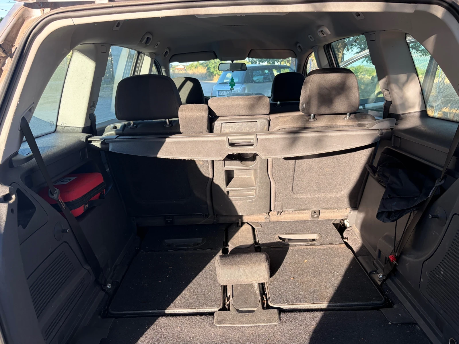Opel Zafira 1.9CDTI* 7 SEATS, снимка 10 - Автомобили и джипове - 56041882