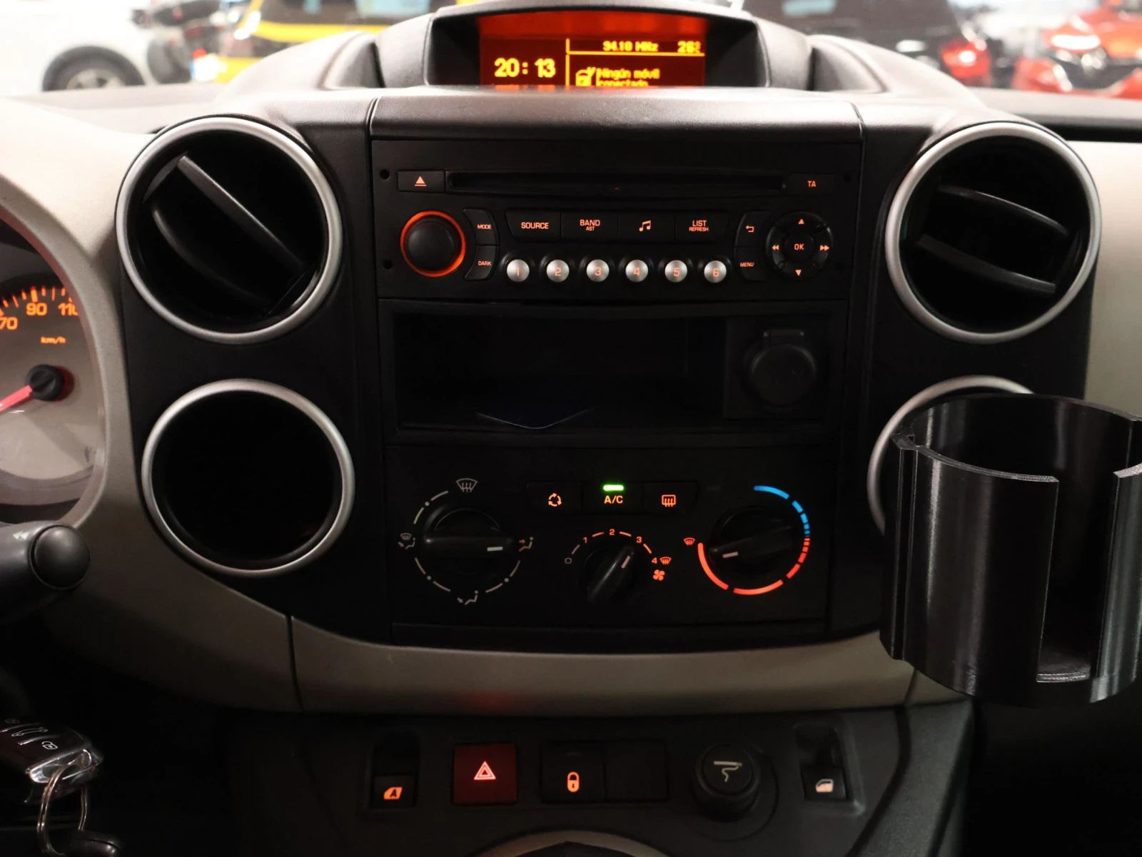 Citroen Berlingo 1.6 HDi | Пътнически | Обслужен, снимка 10 - Автомобили и джипове - 56217070