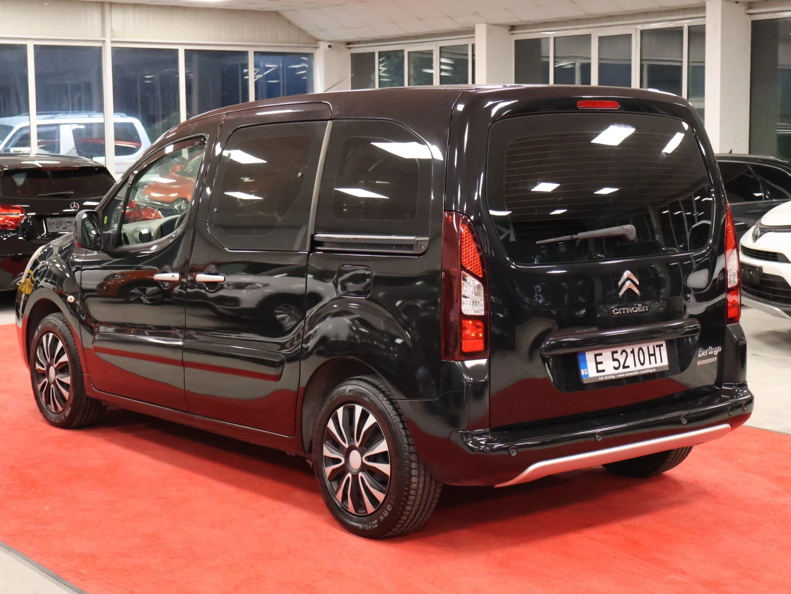 Citroen Berlingo 1.6 HDi | Пътнически | Обслужен, снимка 4 - Автомобили и джипове - 56217070