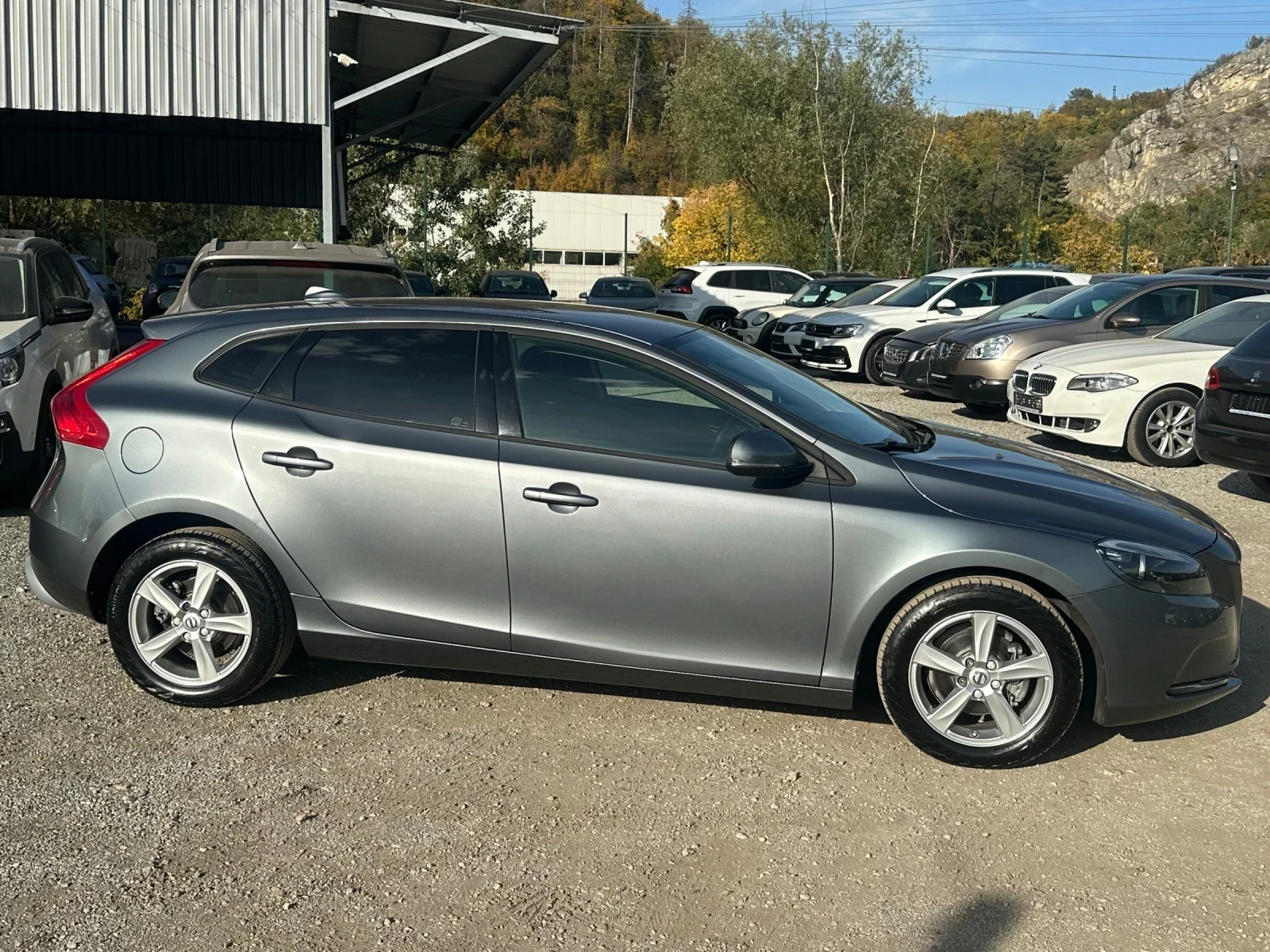 Volvo V40 2.0D-120�.�-6��-���-����-����������-����������� | Mobile.bg � ����������� 7